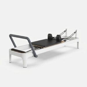 Reformer Pilates aluminium blanc avec barre coulissante – studio professionnel