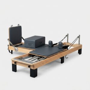 Reformer Pilates pliant érable pieds noirs – studio professionnel